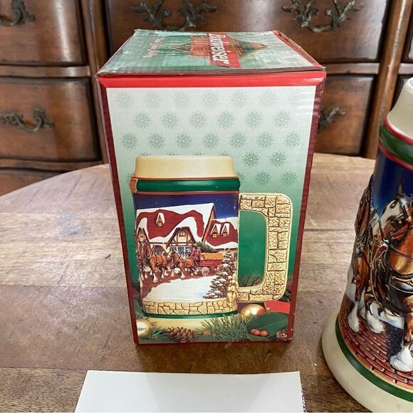 1998 vintage Budweiser Holiday Beer Stein NIB new - Picture 2 of 6
